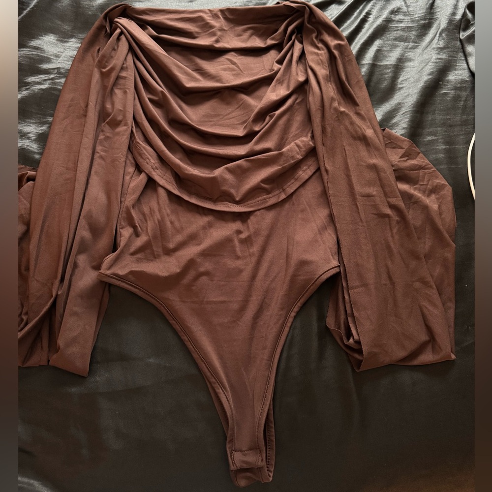 Elegant Brown Women's Drape Top With Tights
